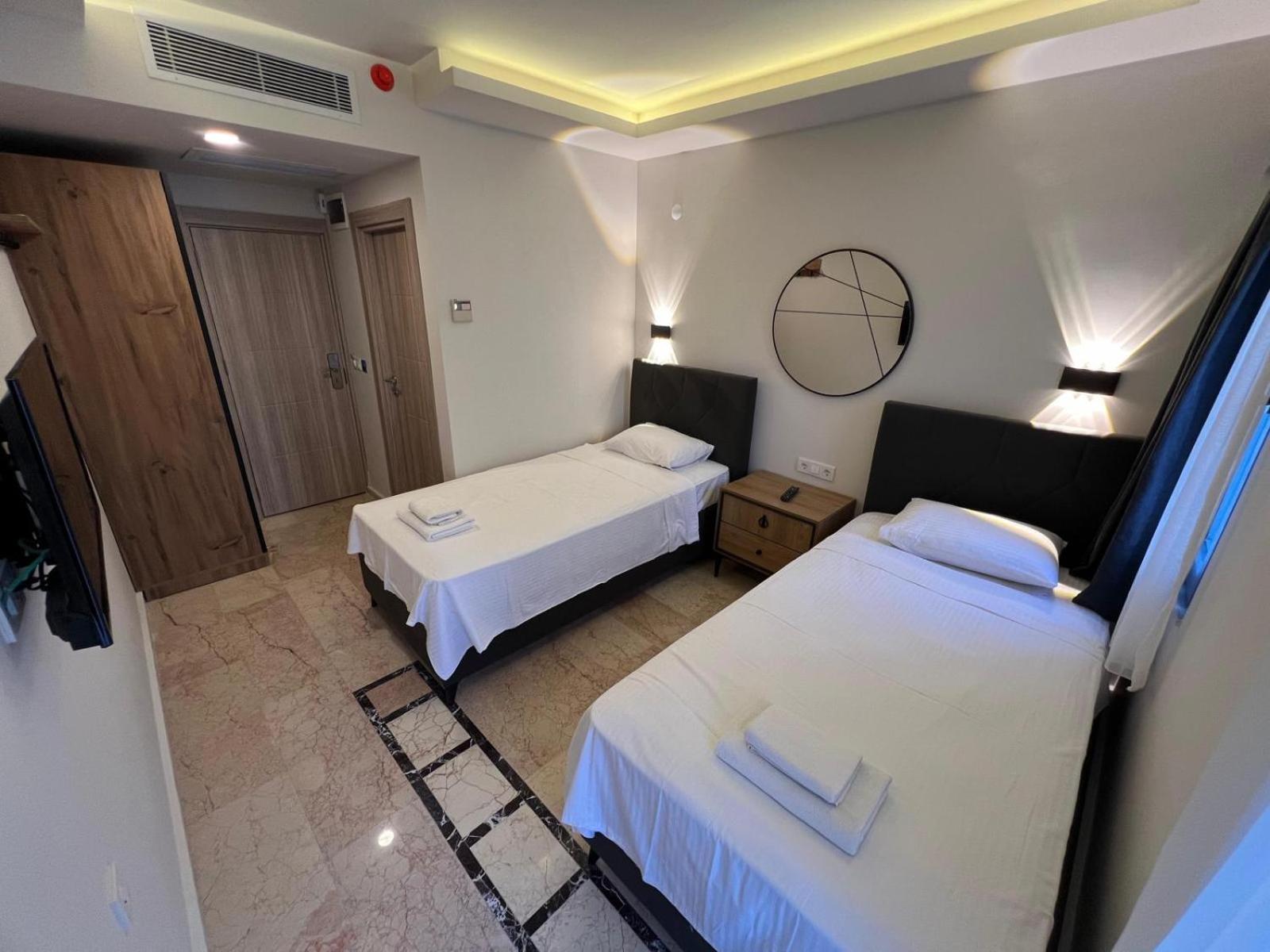 Jest Hotel เกเมร์ ภายนอก รูปภาพ