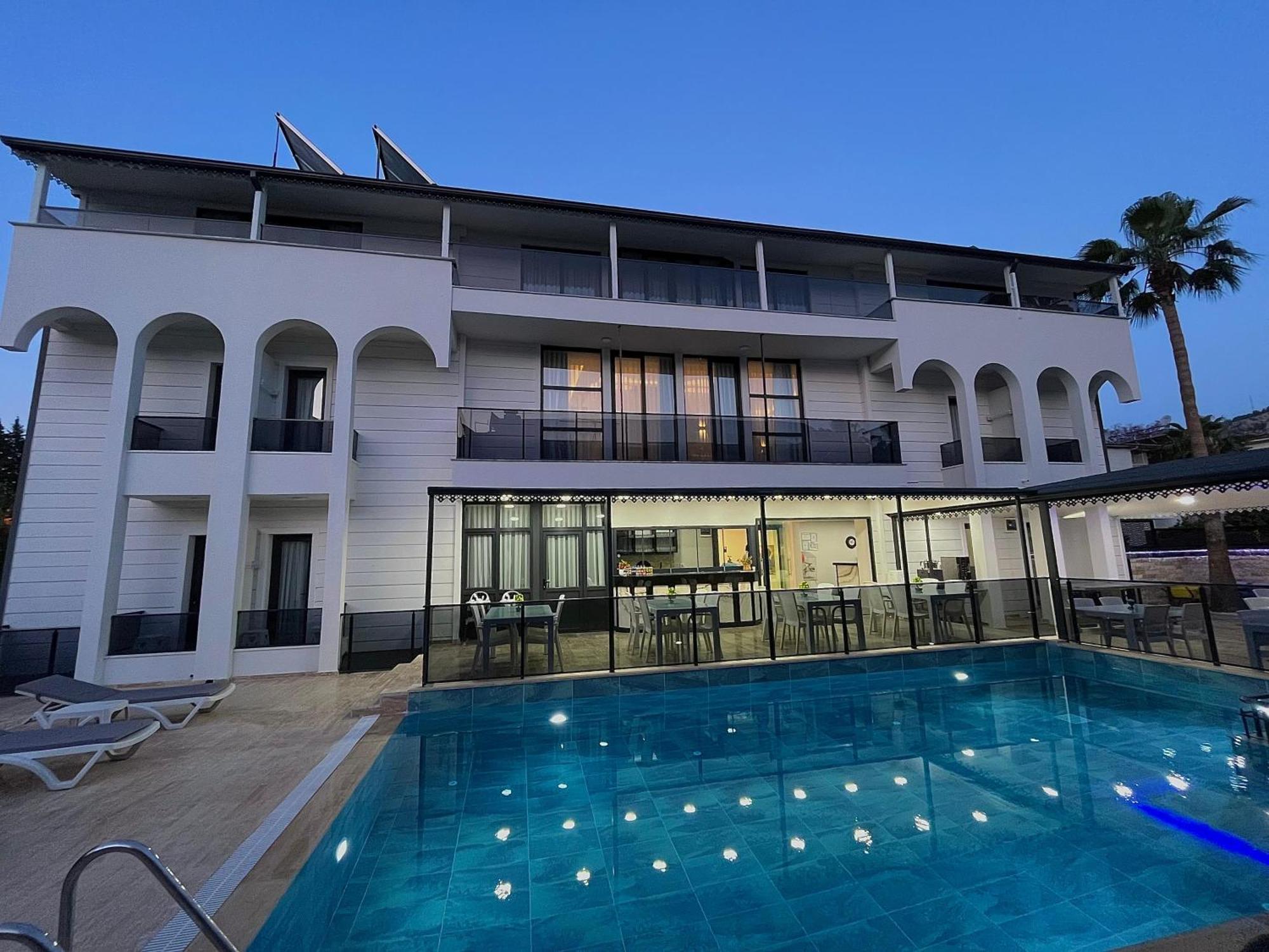 Jest Hotel เกเมร์ ภายนอก รูปภาพ